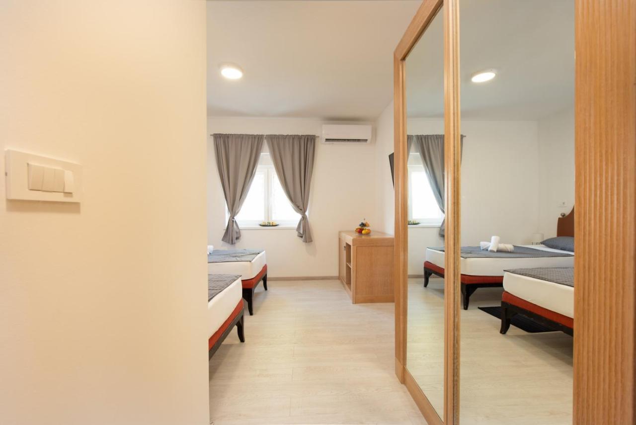 Hotel Potpićan Екстериор снимка