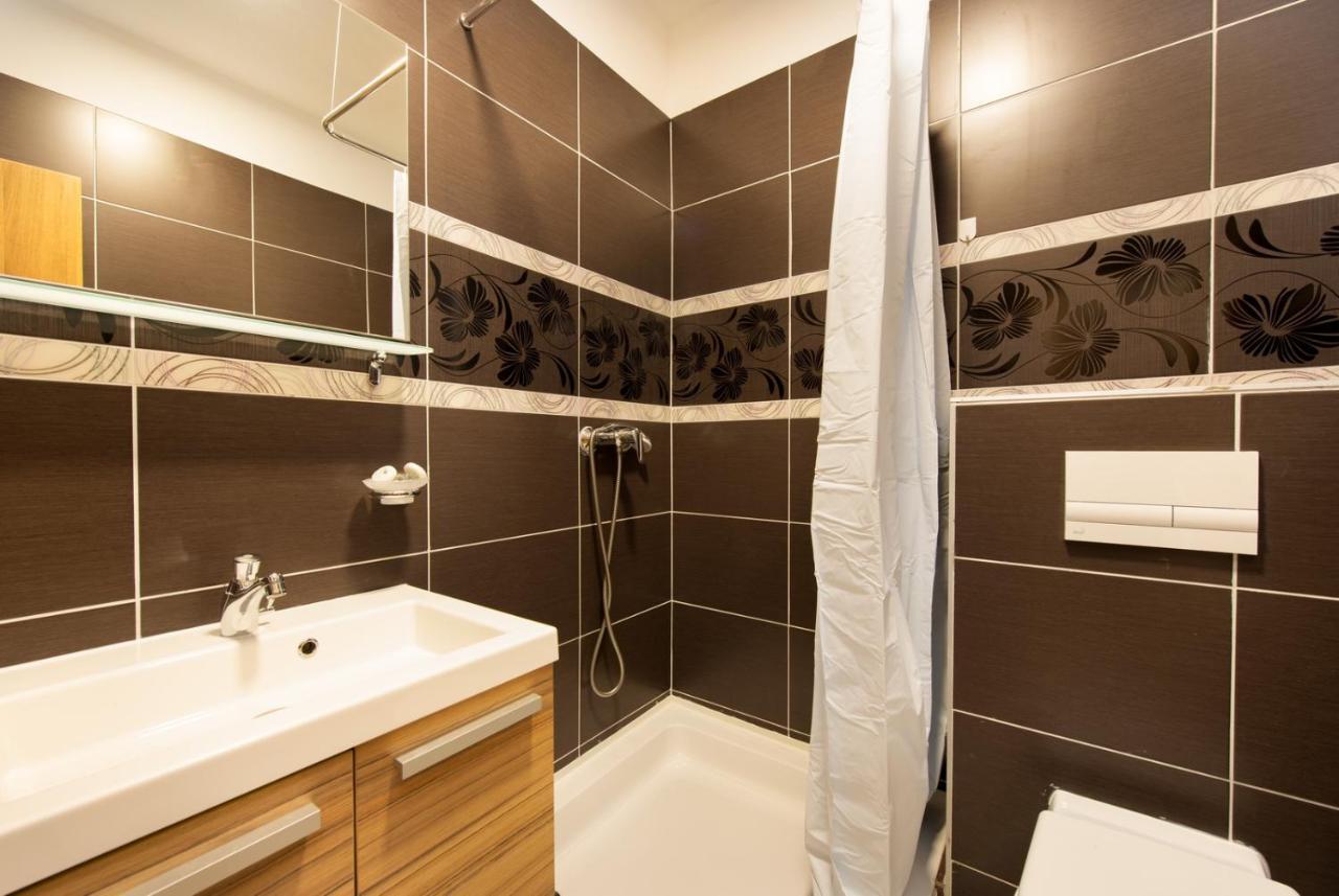 Hotel Potpićan Екстериор снимка